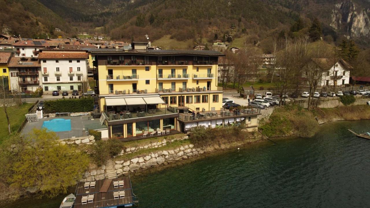 Albergo Mezzolago Ngoại thất bức ảnh